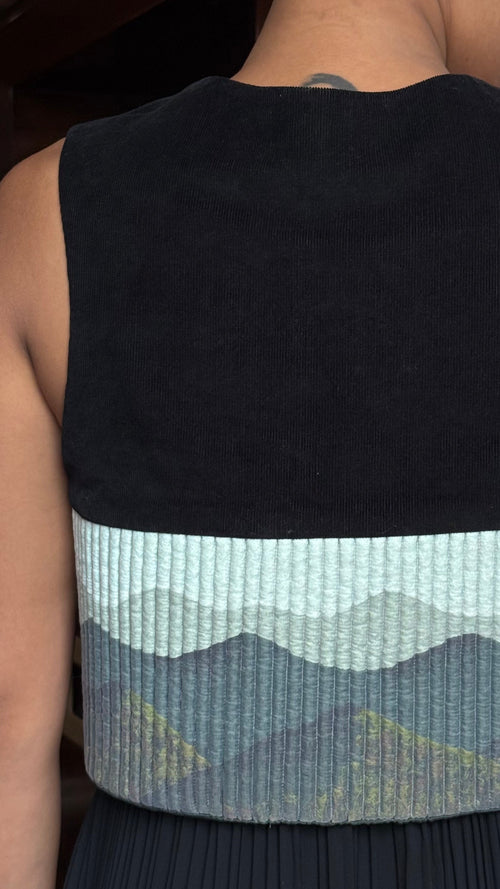 MOUNTAIN BOXY-FIT WAISTCOAT| MUNART REDEFINED