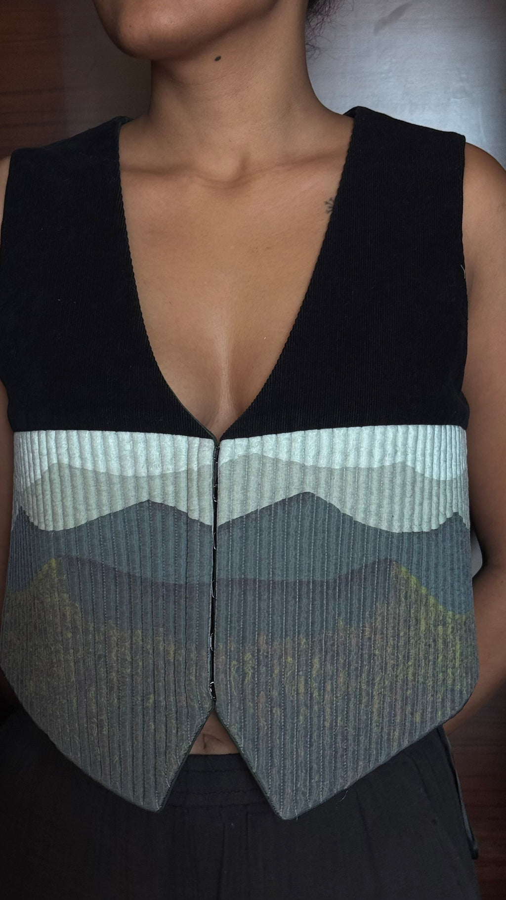 MOUNTAIN BOXY-FIT WAISTCOAT| MUNART REDEFINED