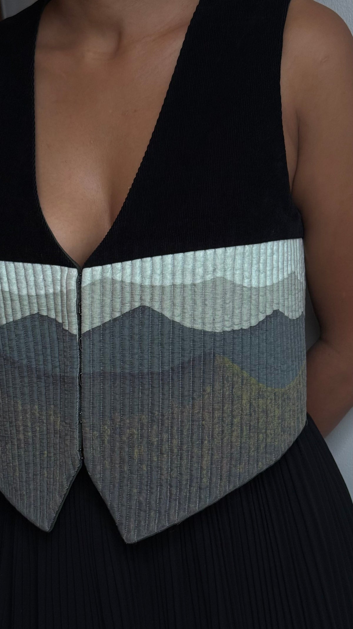 MOUNTAIN BOXY-FIT WAISTCOAT| MUNART REDEFINED
